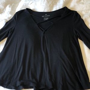 AE 3/4 sleeve criss cross top